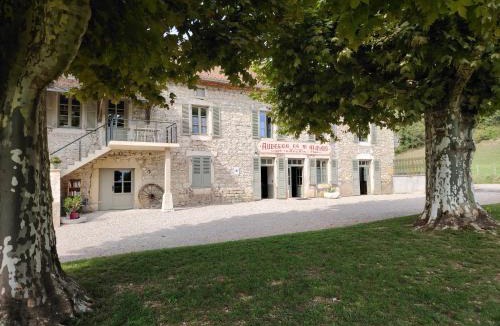 Lhuis House | Gite Les Platanes
