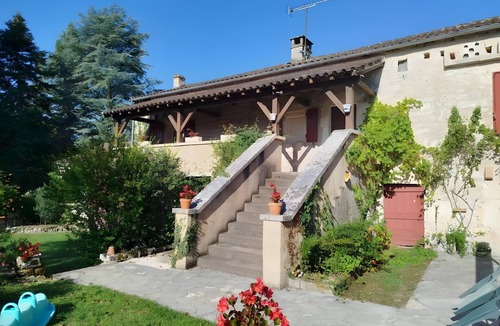 Cieurac House | Gîte Les Racines de Lili with Private Pool, Terrace, and Wi-Fi in Cieurac