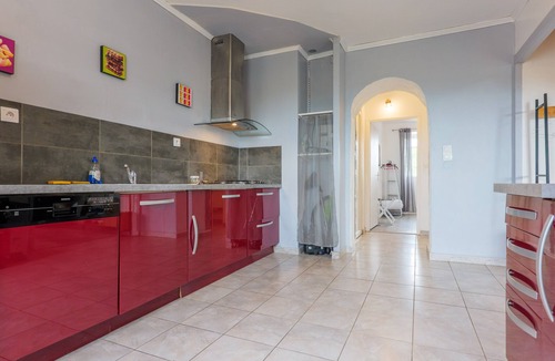 Chauzon Apartment | Gîte “Les Traverses” with Shared Pool, Wi-Fi, and Air Conditioning