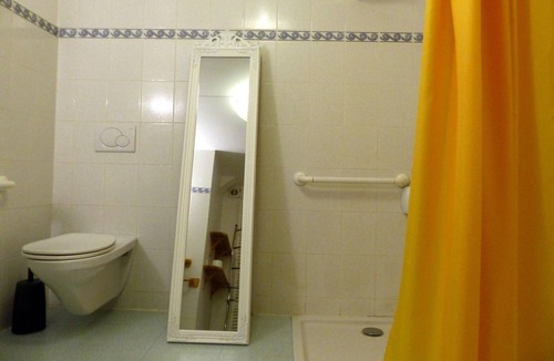 Lurcy-Levis Cottage | Gite Lurcy-Lévis, 4 bedrooms, 10 persons