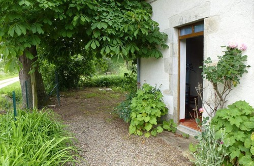 Montoldre Cottage | Gite Montoldre, 1 bedroom, 2 persons