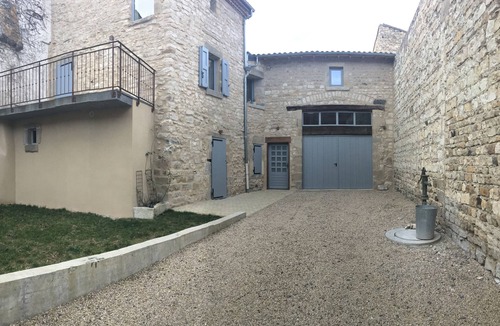 La Sauvetat House | Gite Old barn fully restored, lots of charm! Car charger