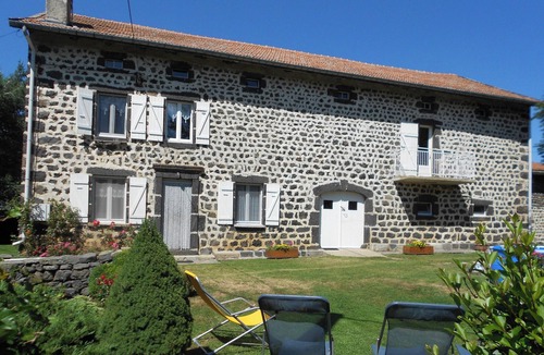 Alleyrac House | Gite, quiet, crossroads of hiking, auvergne, family or retirement group