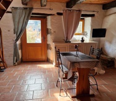 Laniscat Apartment | Gite rustique en Centre Bretagne