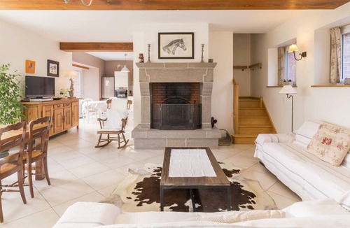 Saint-AndrE-de-l'Epine House | Gite Saint-André-de-l'Épine, 3 bedrooms, 8 persons