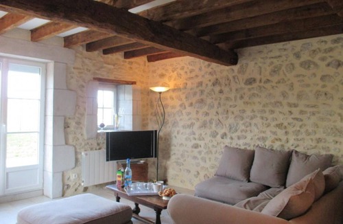 Saint-Priest-d'Andelot Cottage | Gite Saint-Priest-d'Andelot, 1 bedroom, 2 persons