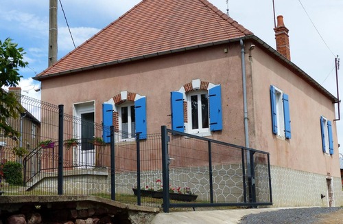 Saligny-sur-Roudon Cottage | Gite Saligny-sur-Roudon, 2 bedrooms, 5 persons