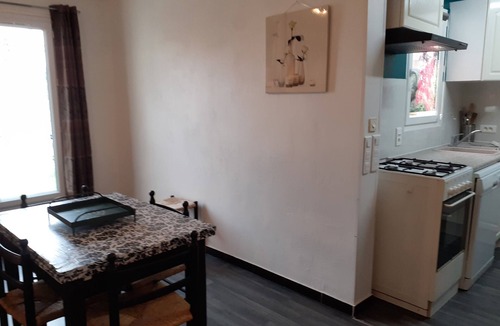 Saint-Crepin-et-Carlucet Apartment | Gîte ST MARTIN 6 persons with heated swimming pool