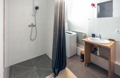 Saint-Yan House | Gites confortable pour 6-8 people with heated pool