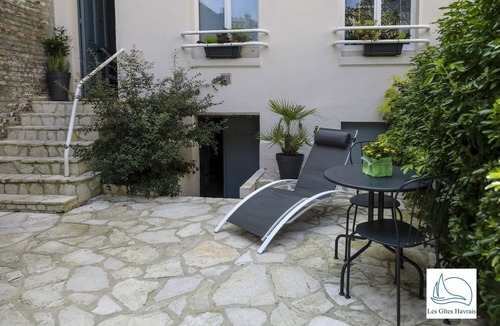 Anatole France Danton Apartment | Gites Havrais - Sainte Anne - Old Center - Apartment with garden