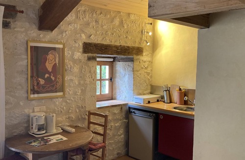 Pern Apartment | Gites Oleandre and Lavande at Chateau FABRE VIEUX