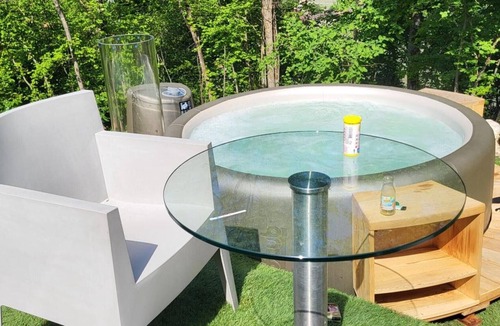 Dormans RV Rental | Glamping 'Les Bulles Du Coq De Champagne' with Mountain View, Jacuzzi and Wi-Fi
