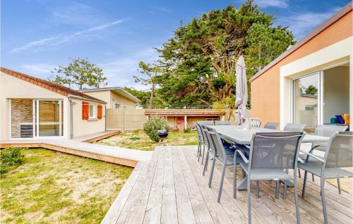 Saint-Germain-sur-Ay House | Gorgeous Home In Saint-Germain-Sur-Ay With Wifi