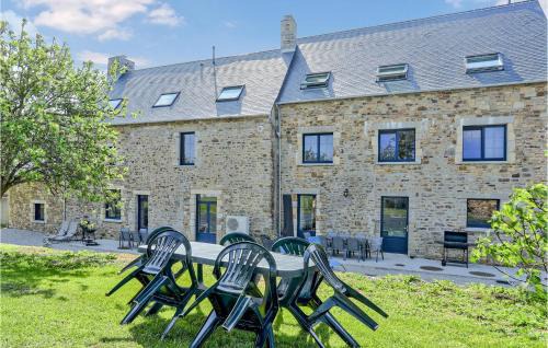 Fierville-les-Mines House | Gorgeous Home In Fierville-Les-Mines