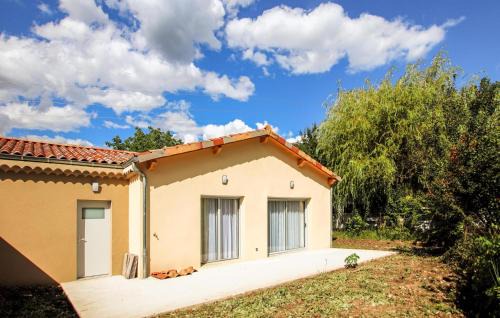 Die House | Gorgeous Home In Die With House A Mountain View