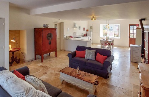 Dognen House | Gorgeous home in Dognen with WiFi