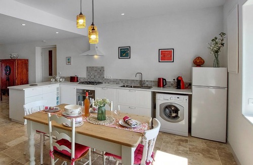 Dognen House | Gorgeous home in Dognen with WiFi