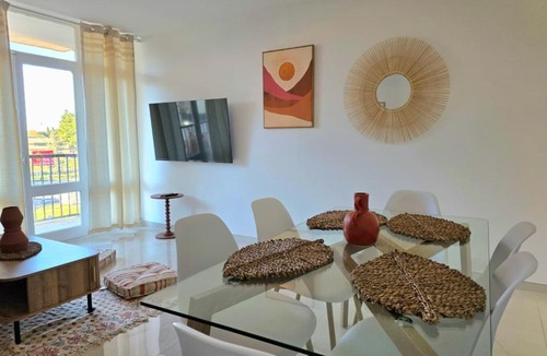 Moyen-Vernet Apartment | Grand 3 chambres - Bohème chic près du stade