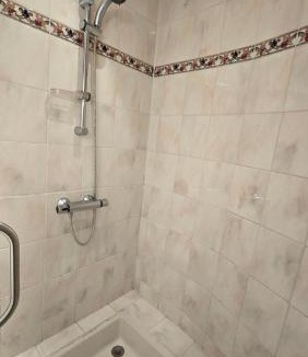 Bagneres-de-Bigorre Apartment | Grand Appart avec loggia - centre ville - thermes - aquensis - parking privé