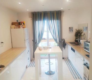 Perpignan Apartment | Grand Appartement 100m2 Climatisé avec parking Perpignan