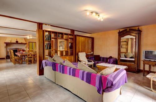 Lure House | Grand Gîte de Caractère pour 15 Pers. avec Jardin à Luré - FR-1-496-109