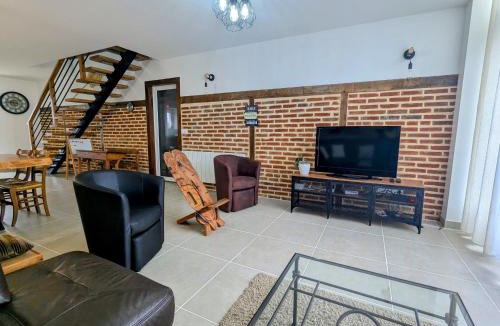 Lys-Saint-Georges House | Grand Gîte en Berry avec Jardin, Jeux et Parking - FR-1-591-714