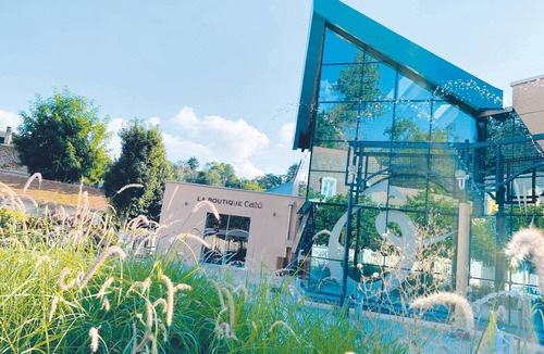 Bourbon-Lancy Hotel | Grand Hôtel de Bourbon-Lancy - Logis - Restaurant et Spa