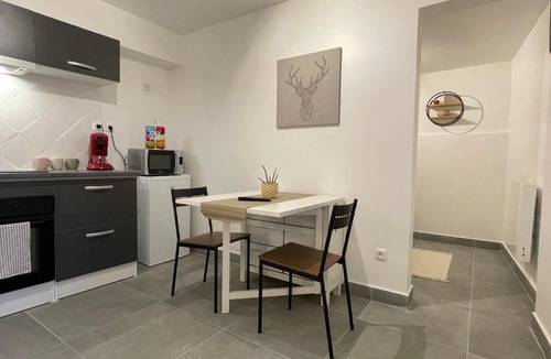 Ozoir-la-Ferriere Apartment | Grand studio tout équipé proche Paris & Disneyland
