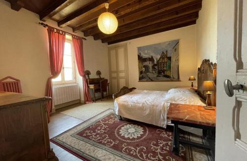 Chappes House | Grande ferme avec piscine privée et animaux acceptés à Chappes - FR-1-489-90