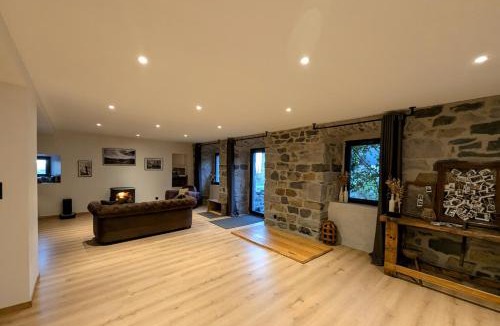 Mazet-Saint-Voy Villa | Grande ferme de 250m2 rénovée au charme rustique