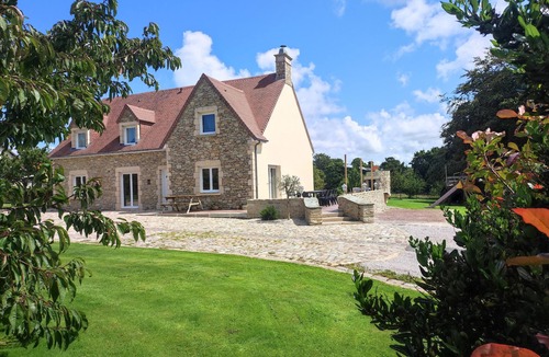 Digosville House | Grande Maison à 10 Minutes des Plages