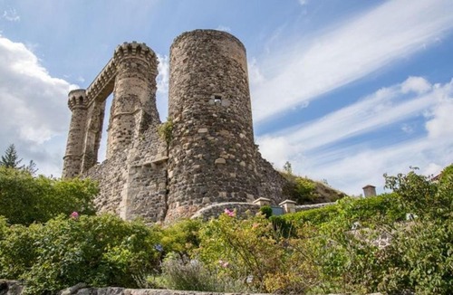 Allegre House | Grande maison en pierres avec jardin, proche d'un bourg médiéval, animaux acceptés - FR-1-582-161
