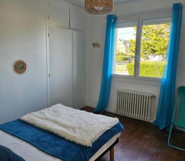 Quineville House | Grande maison normande, vue mer à 75 metres de la plage, équipé spa de nage