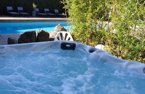 Chaudes-Aigues House | Grande Maison pour les groupes 10 pers max