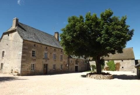 Chaudes-Aigues House | Grande Maison pour les groupes 10 pers max