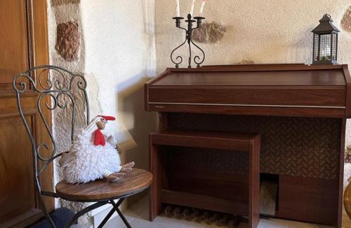 Deneuille-les-Mines House | Grange rénovée avec jardin, proche Montluçon - FR-1-489-408