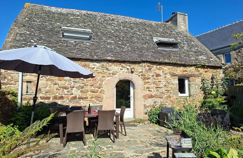 Guimaec House | Granite stone house – Guimaec