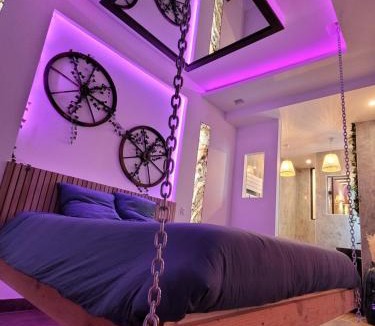 Quartier Chorier-Berriat Hotel | Grenoble LA SUITE 2 spa jaccuzzi et sauna privatif