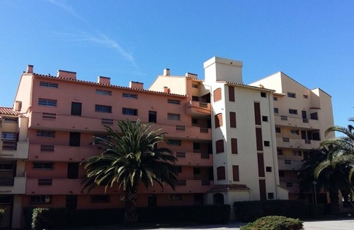 Argeles Plage Apartment | Ground Floor 2-Room Apt with Pool Access, Terrace, and Parking - 300m from Beach