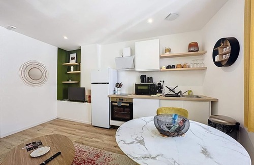 Aulnat Apartment | Group Stay - Immeuble 10 pers, Aulnat