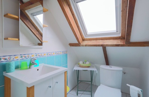 Kerien Bed & Breakfast | Guest House 'Chambre Verte' with Private Terrace, Private Garden and Wi-Fi