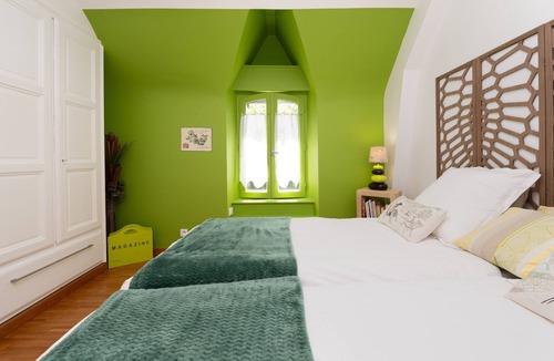 Saint-Nolff Bed & Breakfast | Guest Room “A L’abri - An Douar La Terre” with Shared Terrace, Garden, and Wi-Fi