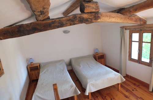 Montverdun House | Guest room "Céladon" 3 keys: duplex for 4 people with large swimming pool