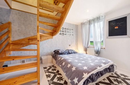 Plougourvest Bed & Breakfast | Guest Room for 3 with Private Terrace, Garden, and Wi-Fi