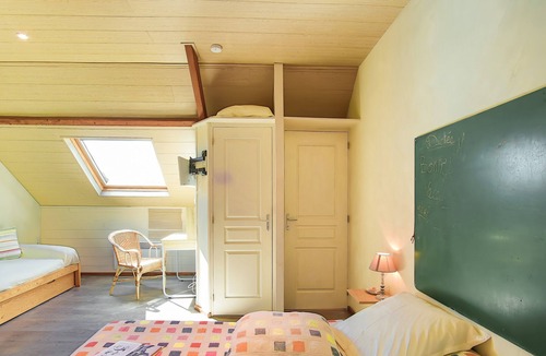 Teurtheville-Bocage Bed & Breakfast | Guest Room “Chambre École” with Shared Terrace, Garden, and Wi-Fi