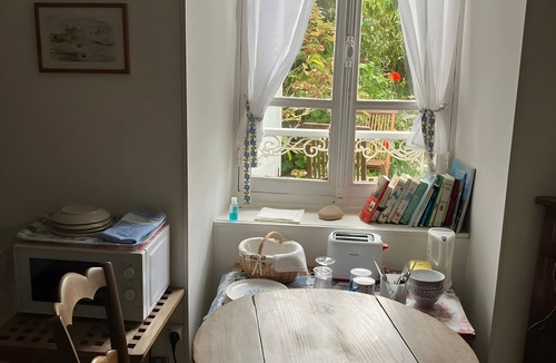 Ile-de-Brehat Bed & Breakfast | Guest Room “Île de Bréhat” with Private Terrace and Wi-Fi
