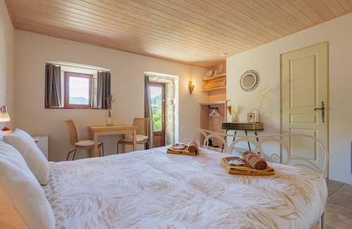 Sablieres Bed & Breakfast | Guest Room “La Montselgues” with Mountain View, Shared Pool, Private Terrace
