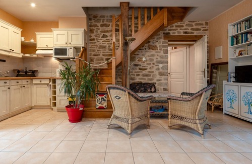 Saint-Nolff Bed & Breakfast | Guest Room “Manoir De Gourvinec” with Lake View, Private Terrace & Wi-Fi