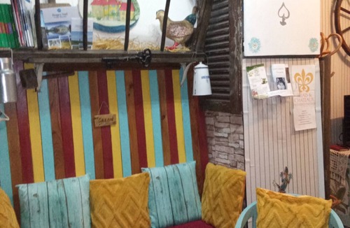Rossillon Bed & Breakfast | Guest Room "Room - Les loups bleus" with Air Conditioning