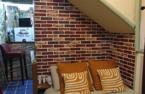 Rossillon Bed & Breakfast | Guest Room "Room - Les loups bleus" with Air Conditioning
